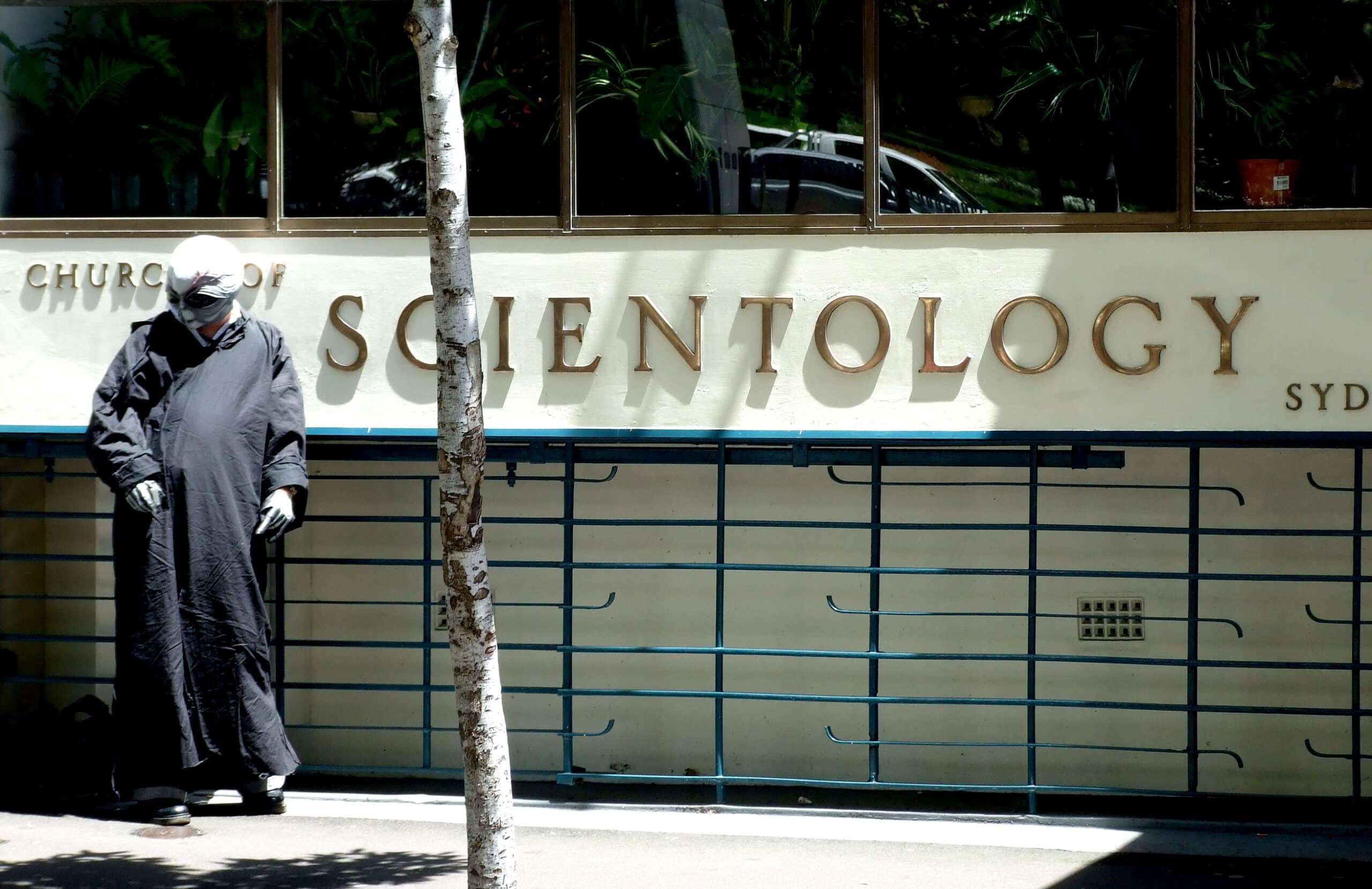 זינו-האדון-של-הסיינטולוגיה